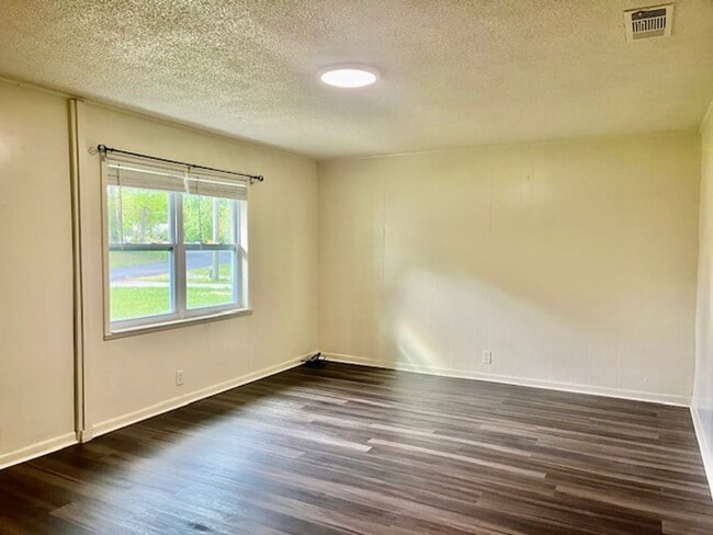 4-6 Watts Way