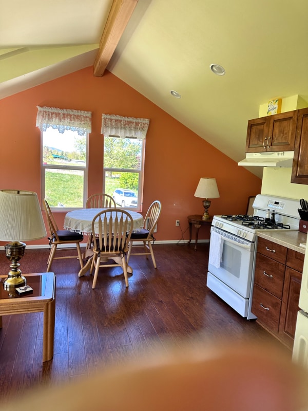 Photo - 3282 Happy Valley Rd