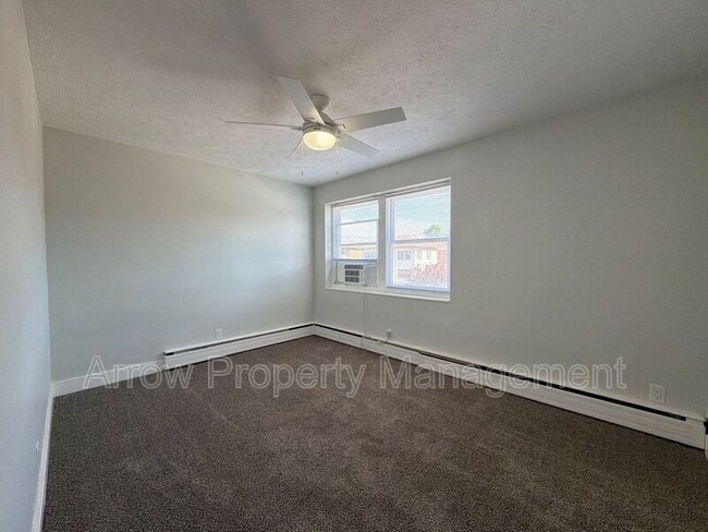 Photo - 1037 G St Unidad 1