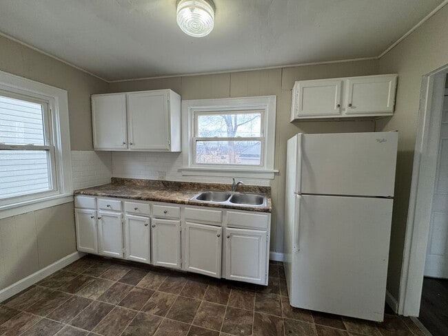 Photo - Two bedroom one bath house in Rock Island