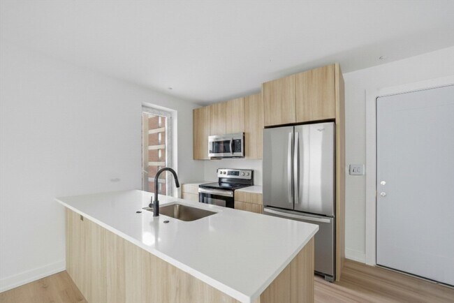 Photo - 1035 Commonwealth Ave Unidad 311