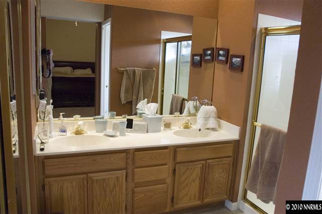 Master Bathroom - 3964 Glenview Terrace