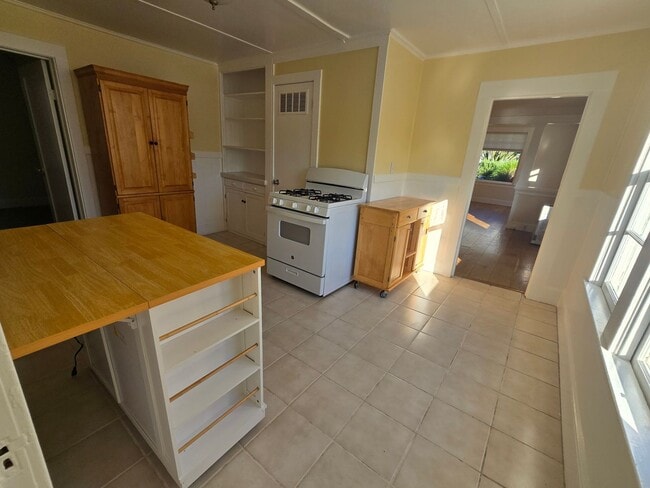 Photo - Beautiful Lower Level Unit in Pt. Richmond, CA