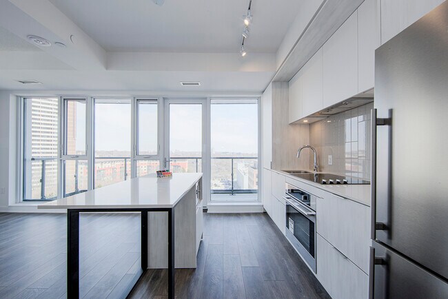 Photo - 130-130 River St