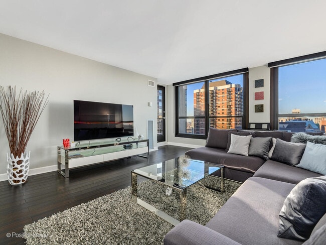 Photo - 1030 N State St Unit 18C
