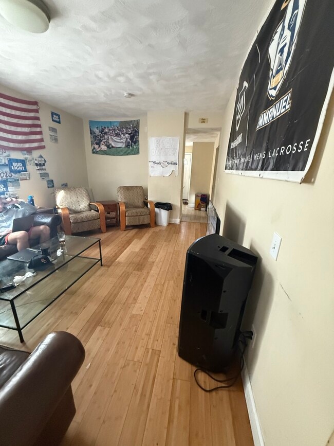 Building Photo - 34 Pratt St Unit #1