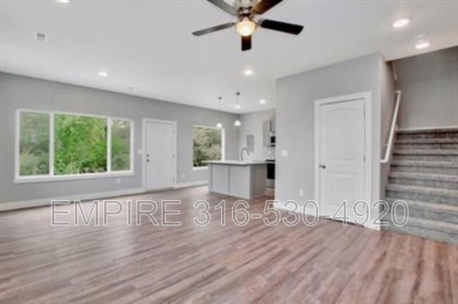 Photo - 4775 E 45th St N