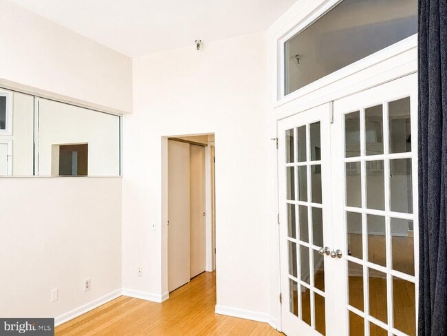 Photo - 3 N Christopher Columbus Blvd Unit PL224