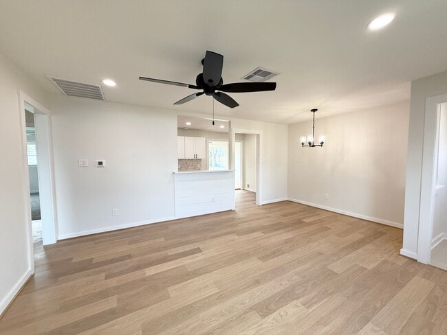 Photo - Spacious 3/2/1 w/ Study in Red Bluff Terrace (Pasadena)