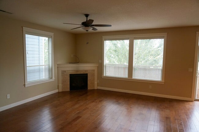 Photo - 7421 NE 58th Way