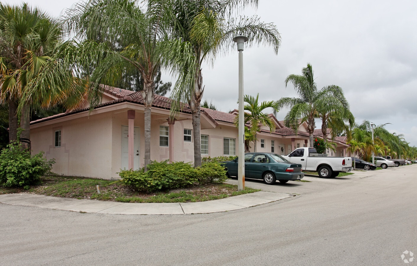 The Gardens at Stirling - The Gardens at Stirling