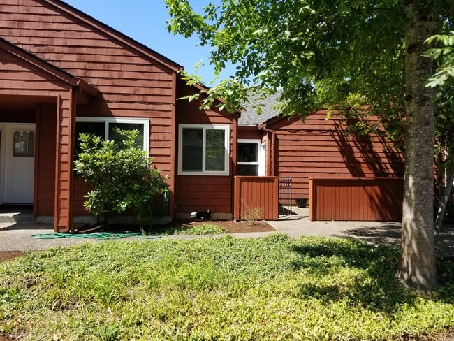 Photo - CUTE & CLASSY IN LAKE OSWEGO