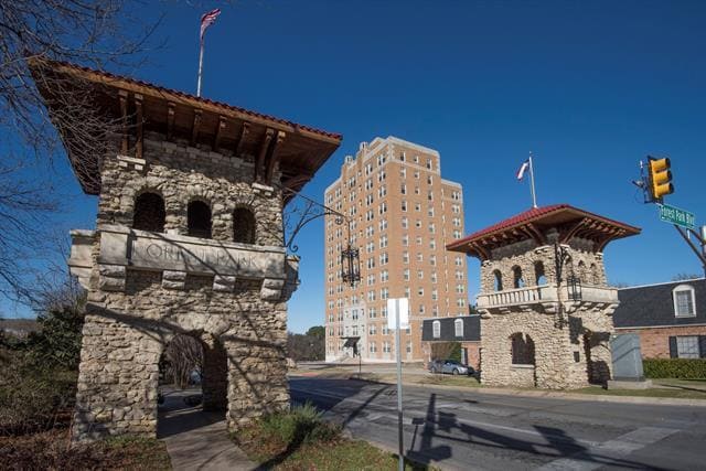 Building Photo - 2306 Park Pl Ave Unit 12B