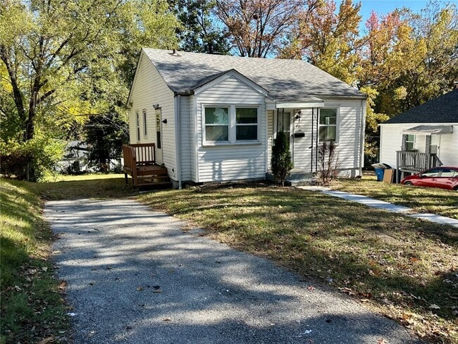 Photo - 7121 Lamont Dr