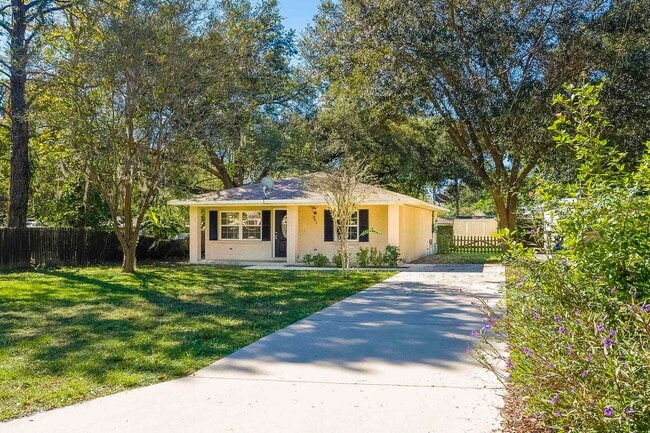 Photo - 241 Cantio Ave