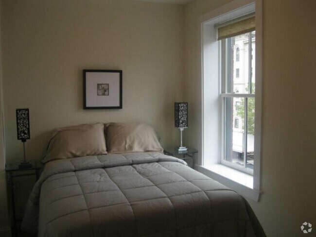 Building Photo - 3.0 bedroom in Cambridge Massachusetts 02140 Unit U4 Rental