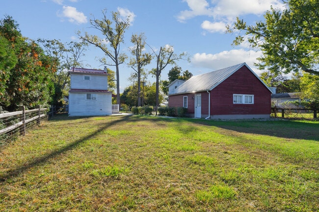 Photo - 61 Pleasant St
