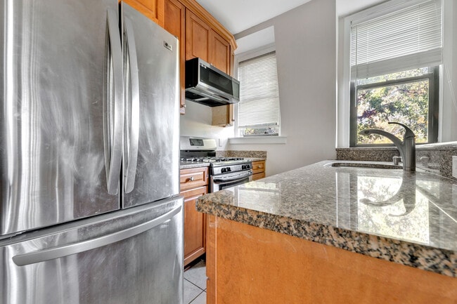 Photo - 1012 N St NW Unit 4D