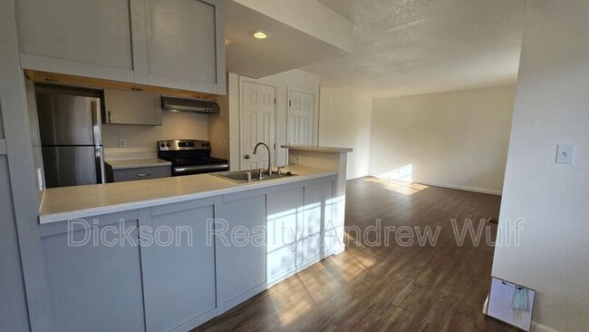 Photo - 239 Cheney St