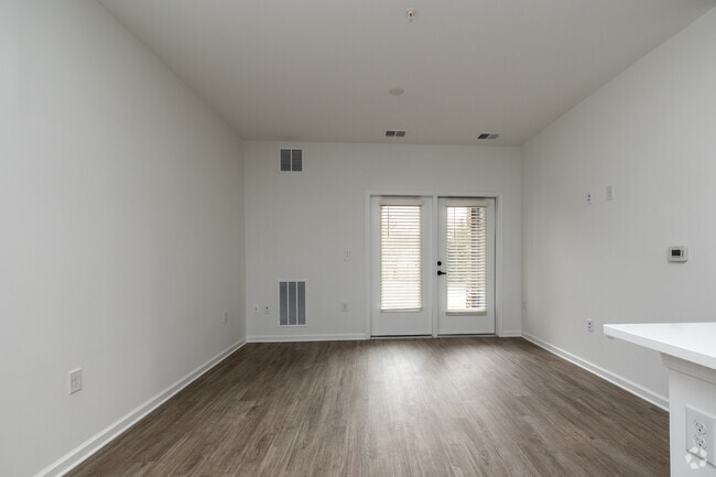 1BR, 1BA - 679SF - Living Room - The Fitzgerald