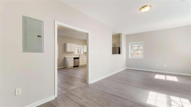 Photo - 848 Ridge Ave NW