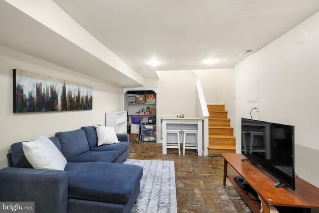 Building Photo - 234 Bainbridge St Unit 1R