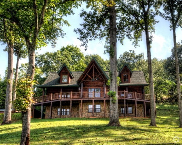 Building Photo - $1,900 - 2 Bedroom 1 Bathroom Gorgeous Fur... Rental