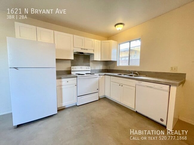 Photo - 1621 N Bryant Ave Casa
