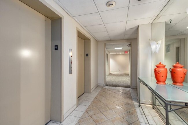 Photo - 2285 Peachtree Rd NE Unidad 608