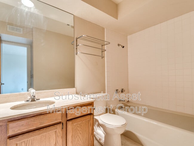 Photo - 600 NW 4th St Unit 319N