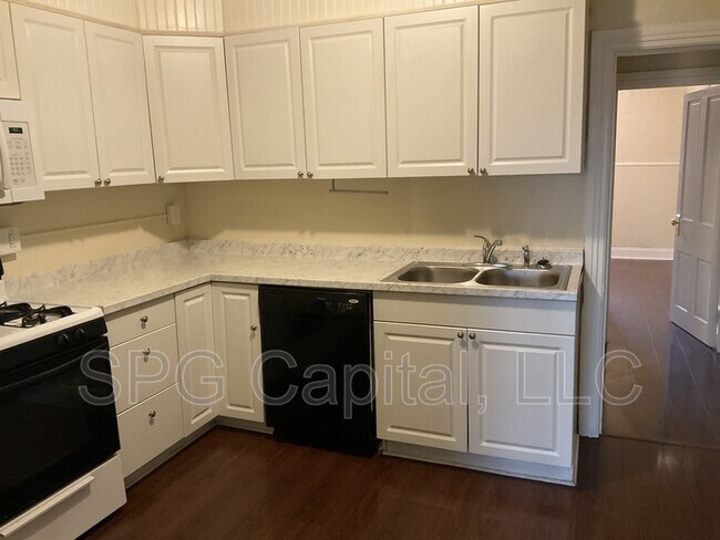 Photo - 28 Carlisle St