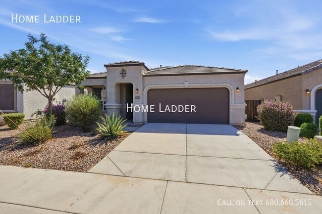 Building Photo - 2713 N Camden Dr