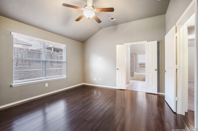 Photo - 532 Wagon Wheel Way