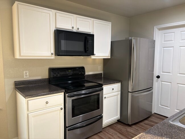 Photo - 711 Jorgette Dr