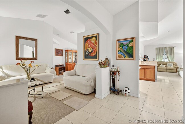Photo - 1058 SW Locke Ave