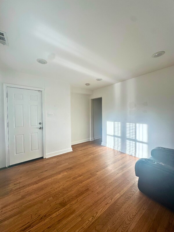 Photo - 1009 46th St NE Unit 1