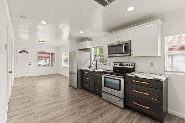 Photo - 1605 E 29th Ave