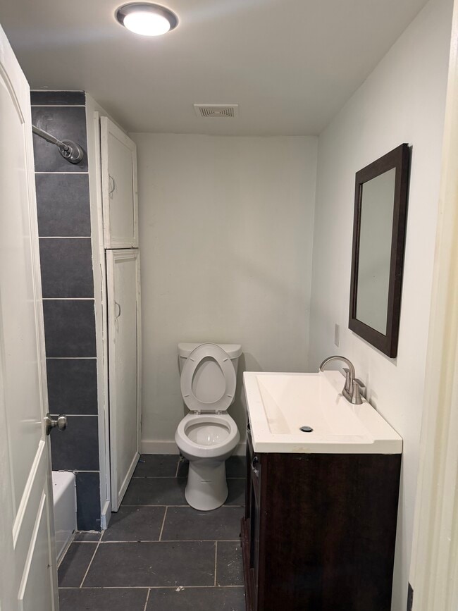 Photo - 1815 Ashton Ave