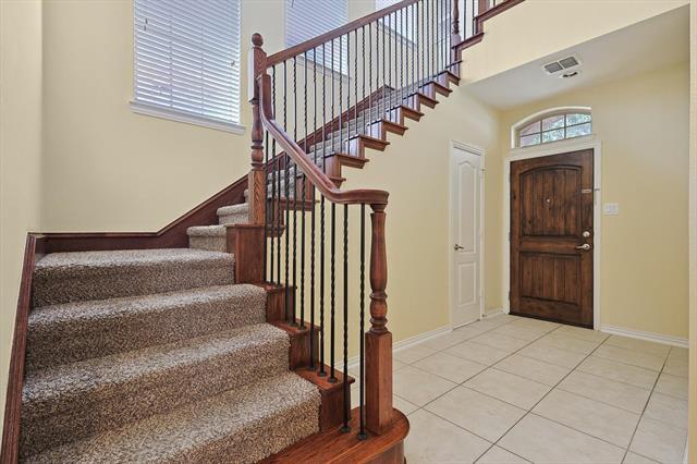 Photo - 304 Sir Brine Dr