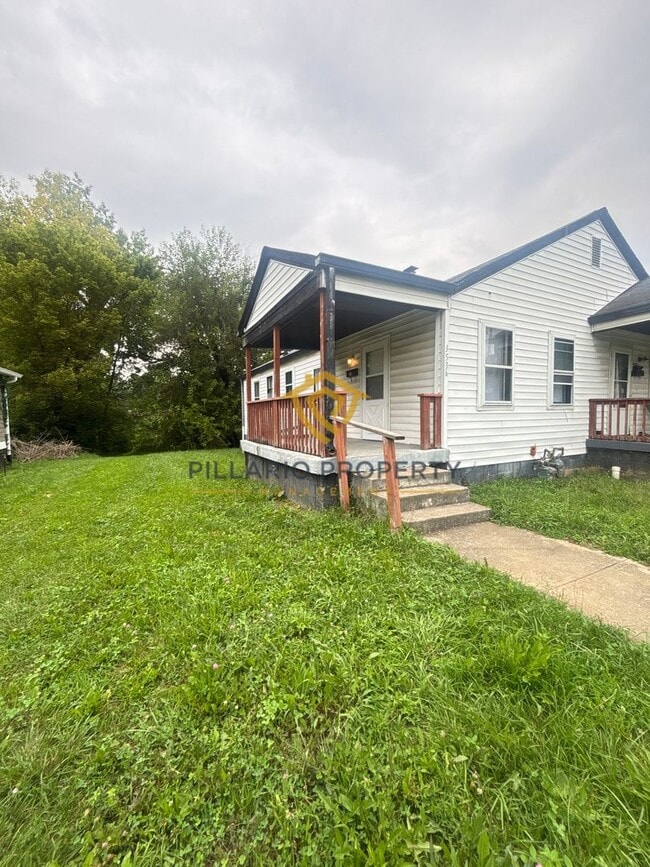Building Photo - 3536-3538 N Parker Ave Unit 3536 N Parker Ave