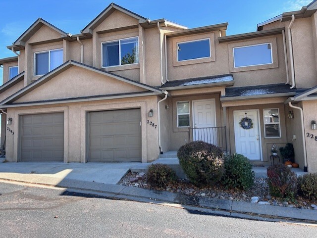 Photo - 2293-2293 Golden Gate Grove Townhome