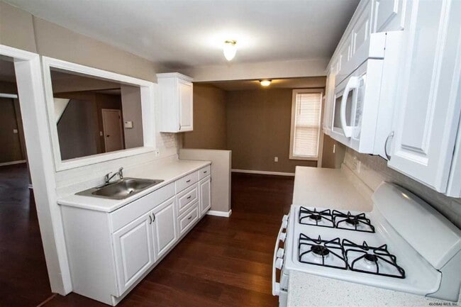 Photo - 32 Walnut St