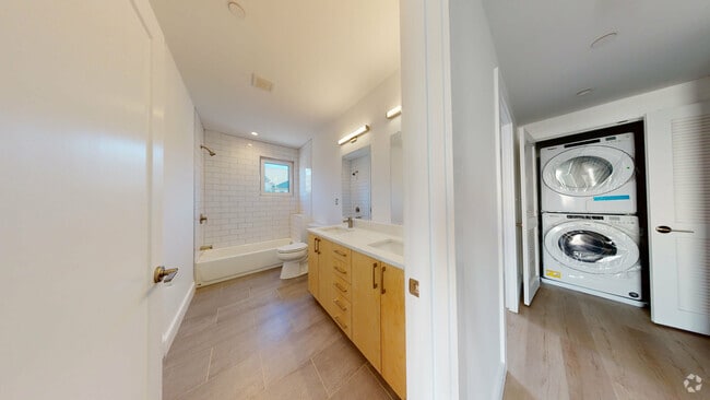Building Photo - 2837 Washington St Unit #1 Rental