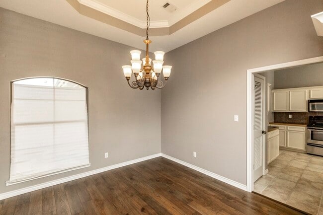 Photo - 434 Harbor Oaks Dr