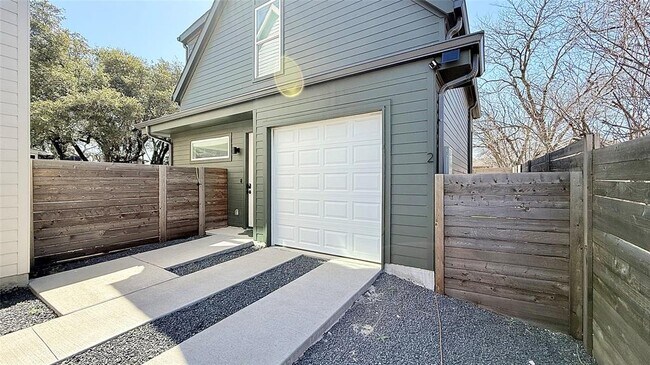 Photo - 3417 Elija St