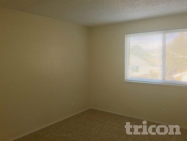 Photo - 2572 Wabash Cir