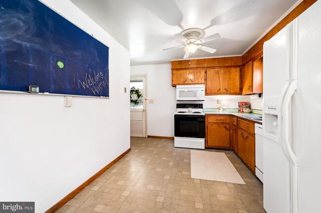 Photo - 16811 Ridge Rd