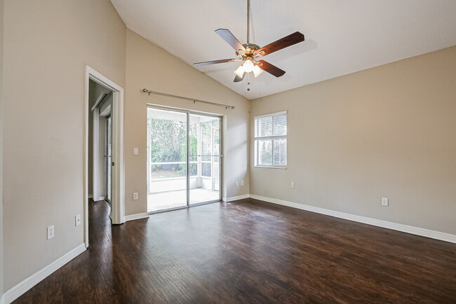 Photo - 813 Heather Glen Cir