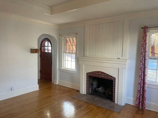 Photo - 619 E Stanford St