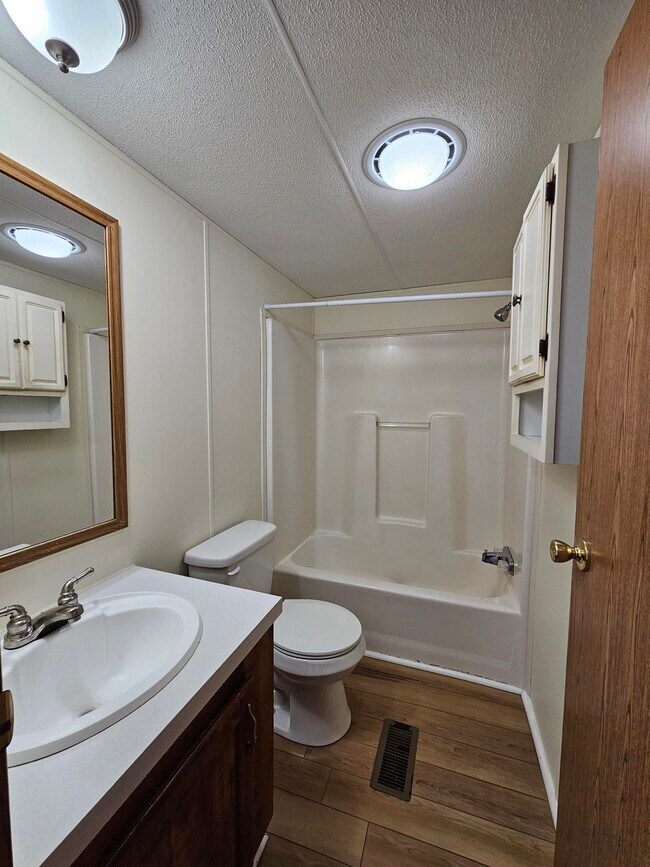 Photo - 243 Maverick Ln